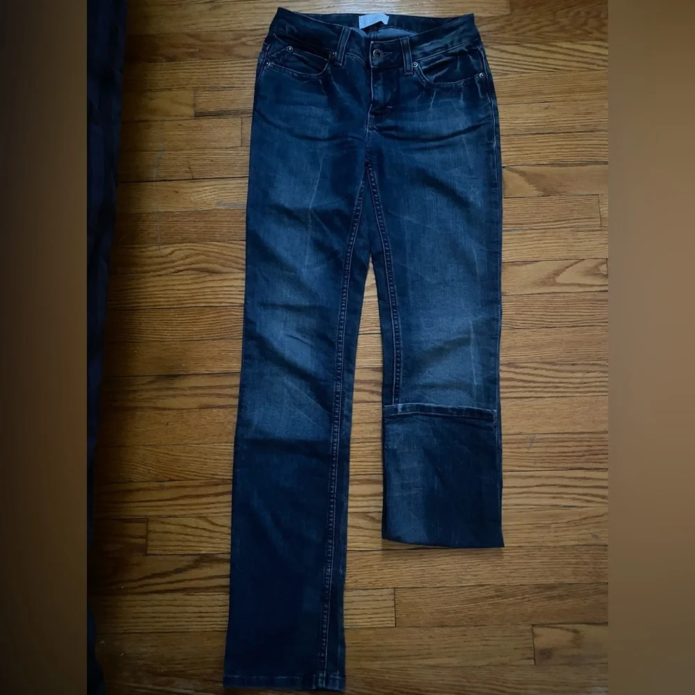 Pre-owed - Picture 1 of 5